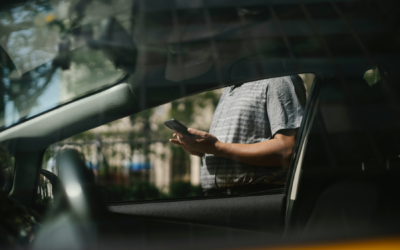 ¿Puedo grabar mis conversaciones telefónicas con terceros?