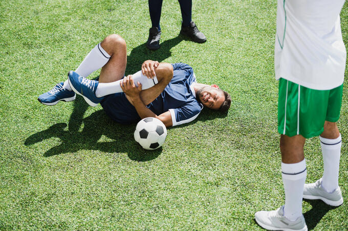 Absuelto futbolista amateur de delito de lesiones en un partido de fútbol amistoso.